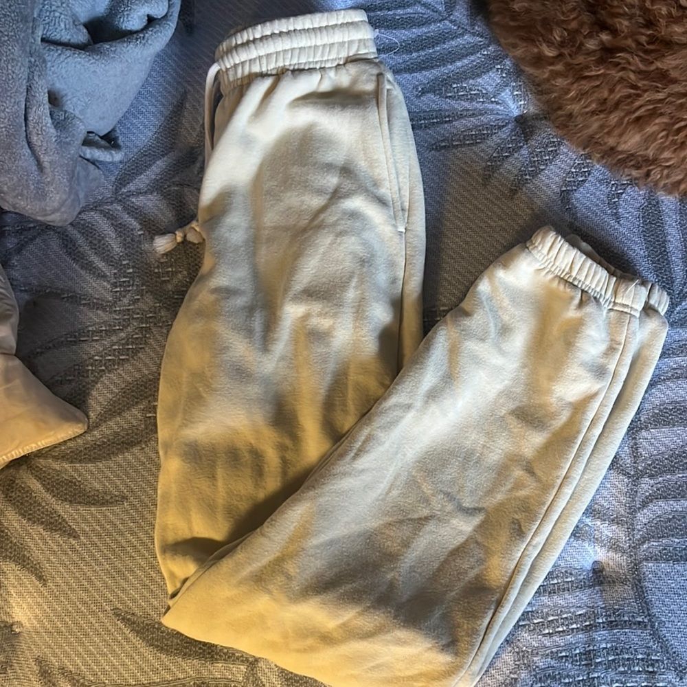 NEW URBAN OUTFITTERS SWEATPANTS